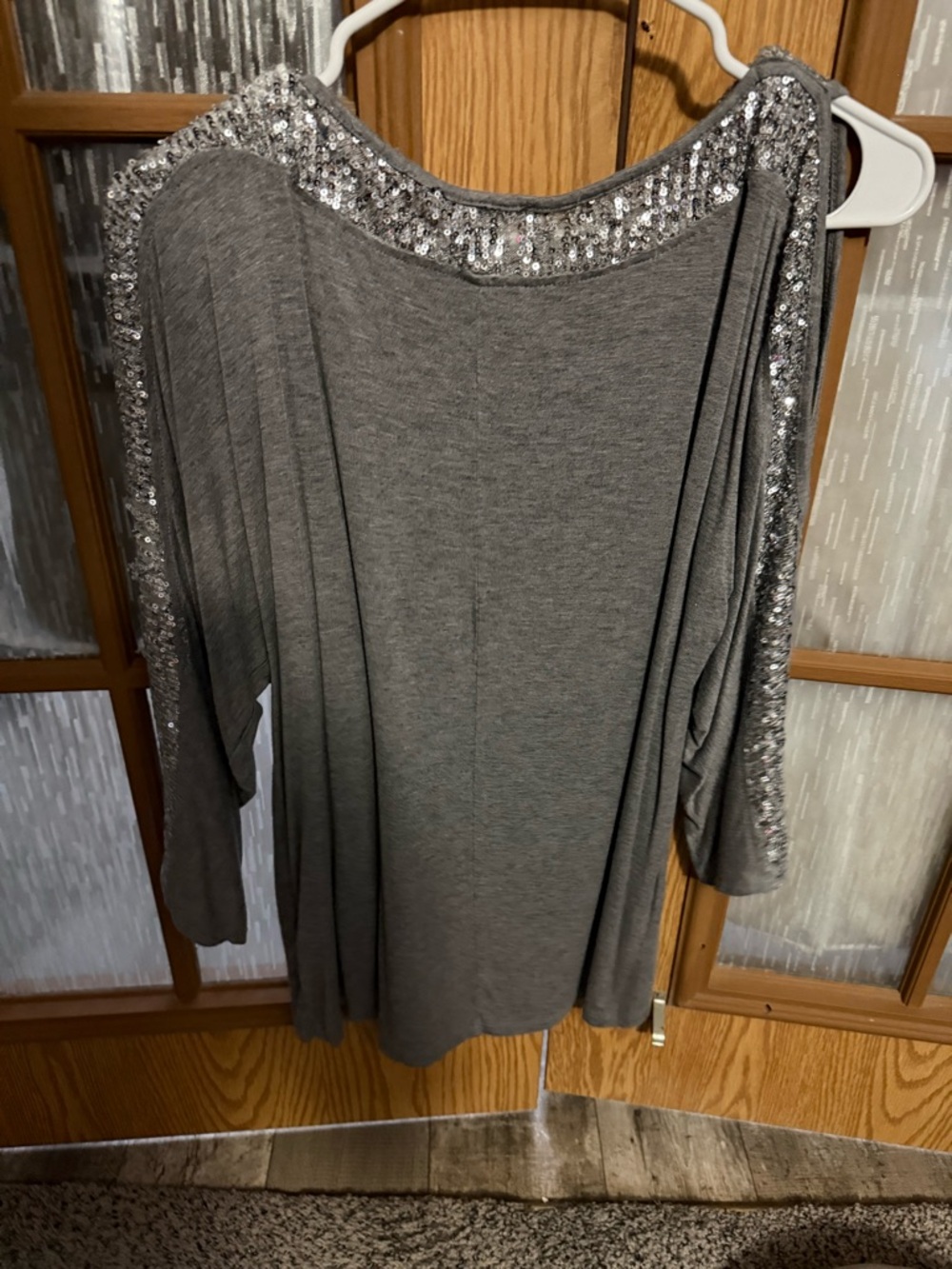 Cable & Gauge Gray Sequined Shoulder Drapey Top